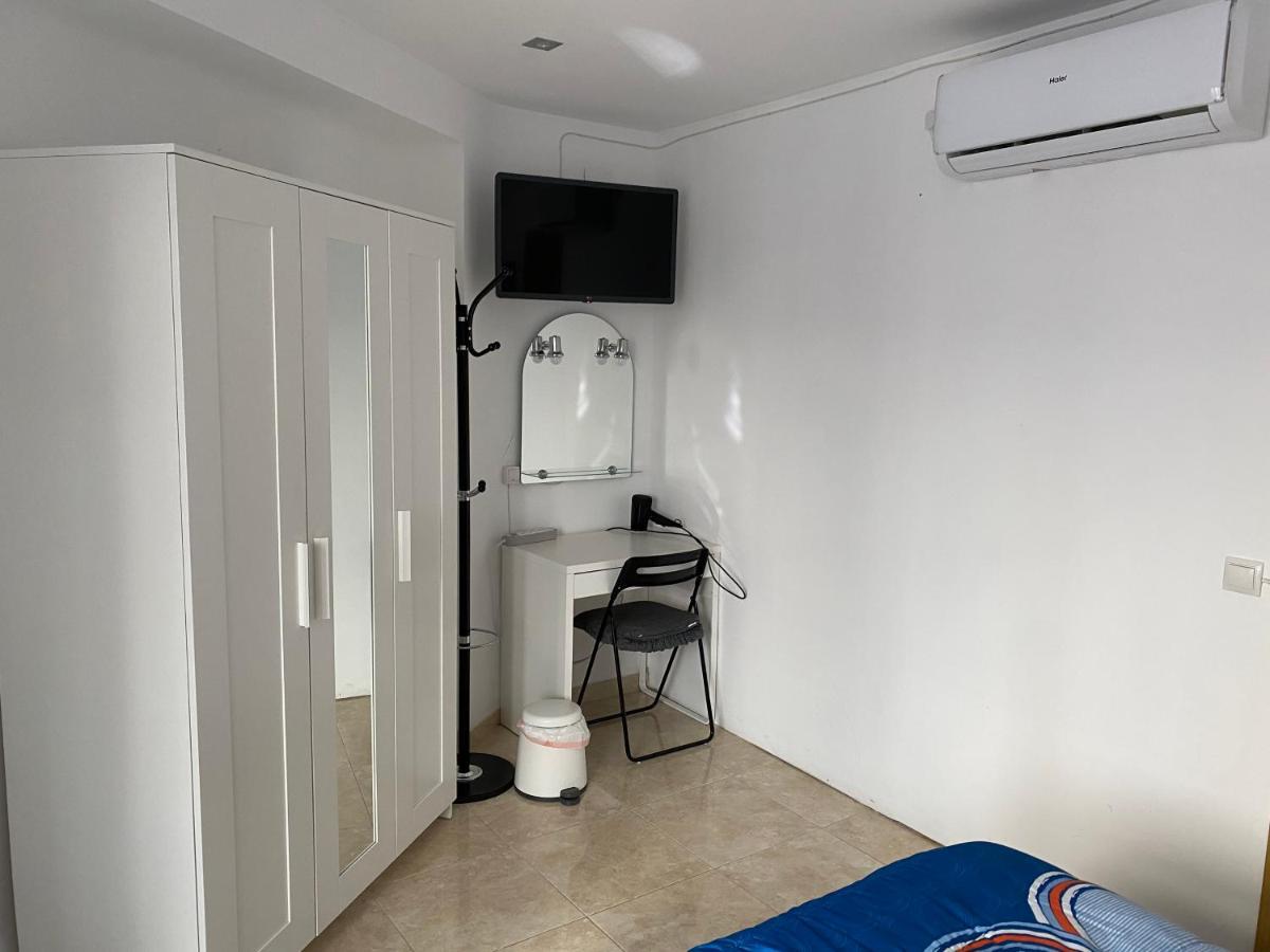 Malaga Centro Habitaciones Privada En Apartamento Compartidos Exterior photo