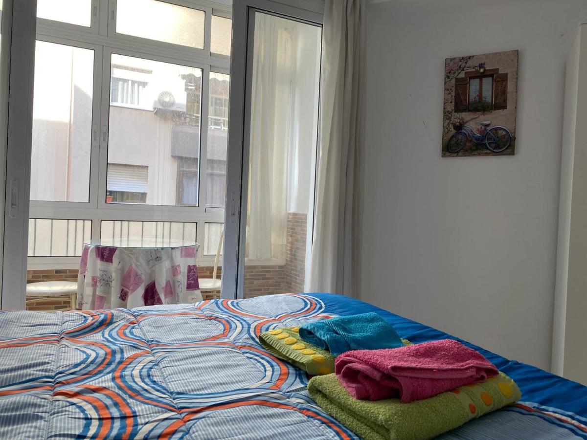 Malaga Centro Habitaciones Privada En Apartamento Compartidos Exterior photo
