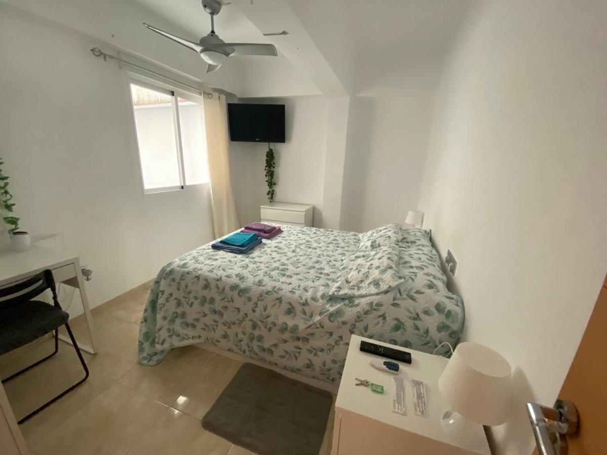 Malaga Centro Habitaciones Privada En Apartamento Compartidos Exterior photo