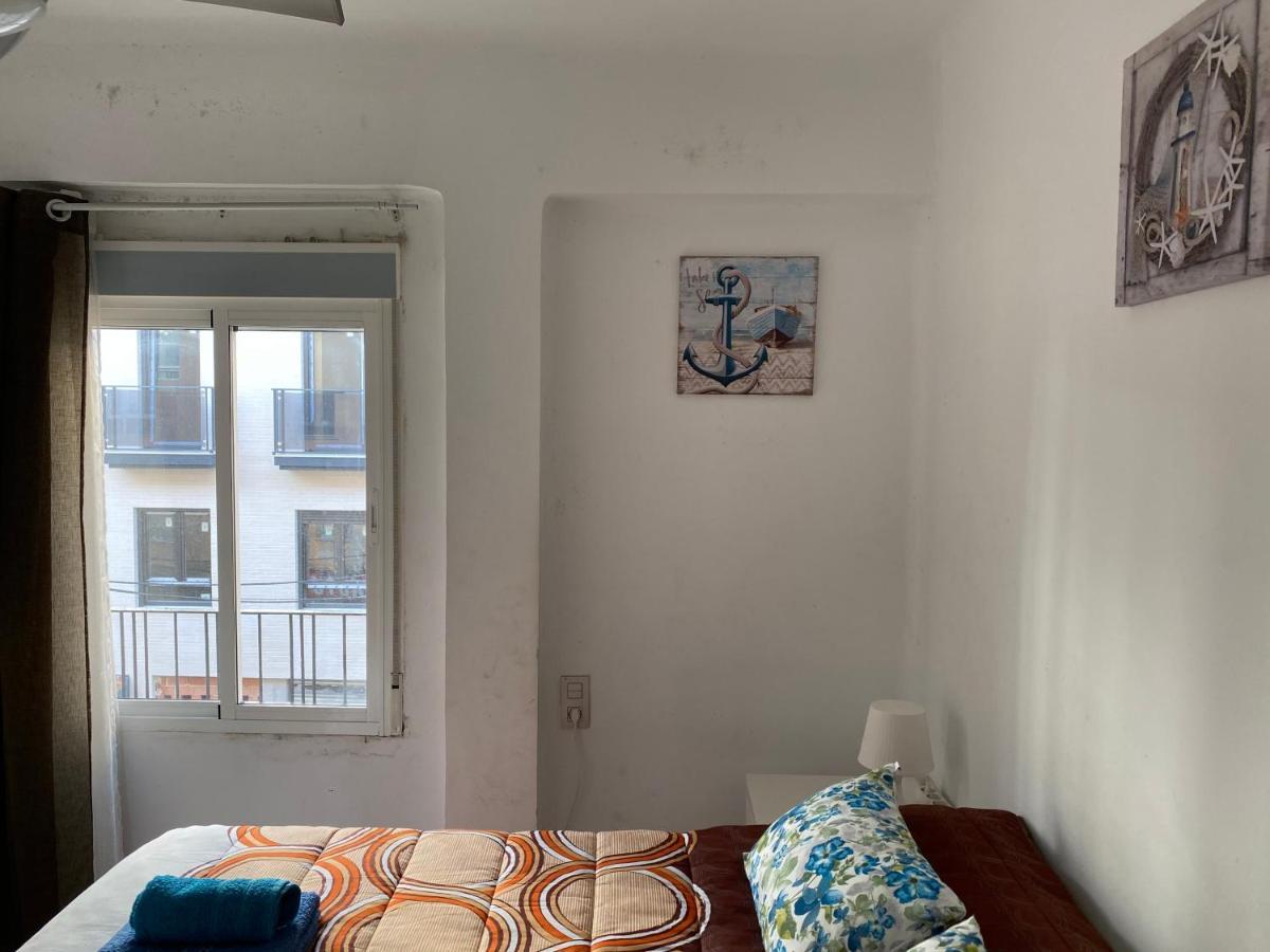 Malaga Centro Habitaciones Privada En Apartamento Compartidos Exterior photo