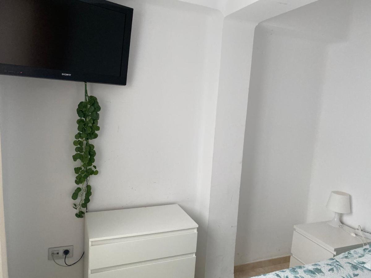 Malaga Centro Habitaciones Privada En Apartamento Compartidos Exterior photo